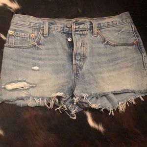 Levi’s 501 high waisted denim short